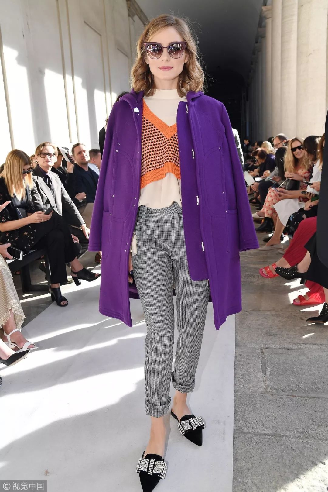 v领毛衣显脖子长吗,v领毛衣和圆领毛衣哪个显脸小