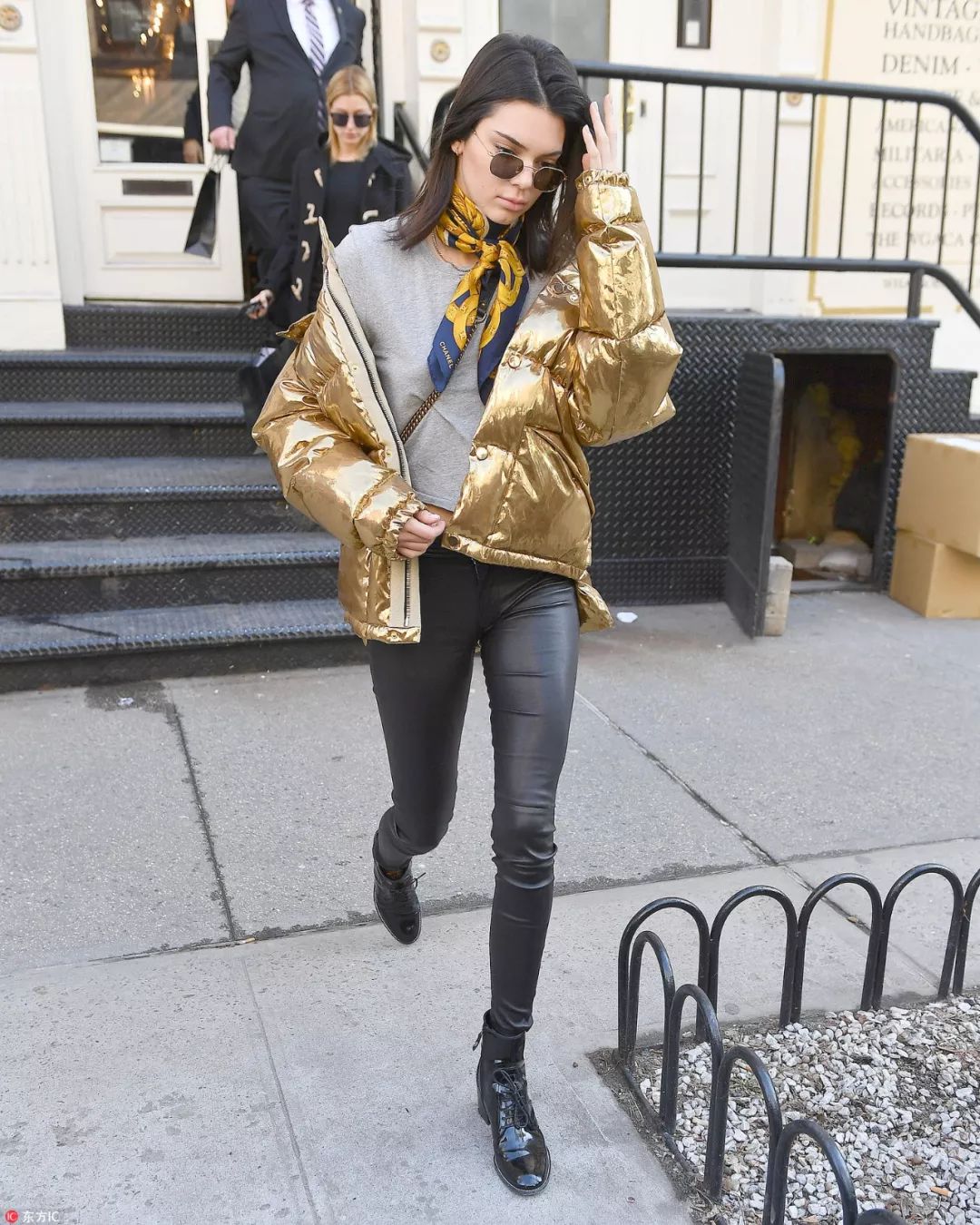 一穿羽绒服就出汗怎么办,一穿羽绒服就很丑