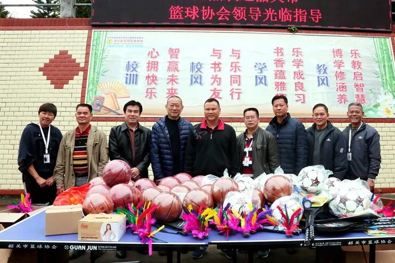 关注学生健康助力学生成长,关爱少年成长传递正能量