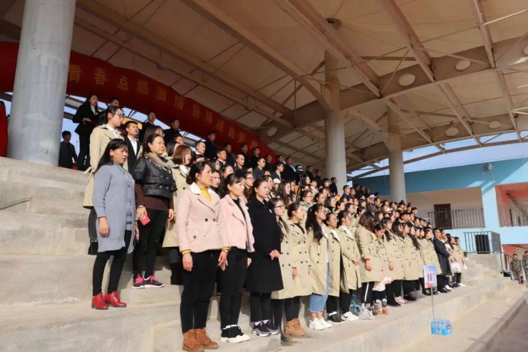 蒙自这里汇聚上千人，放飞上百只鸽子，是发生了什么大事……