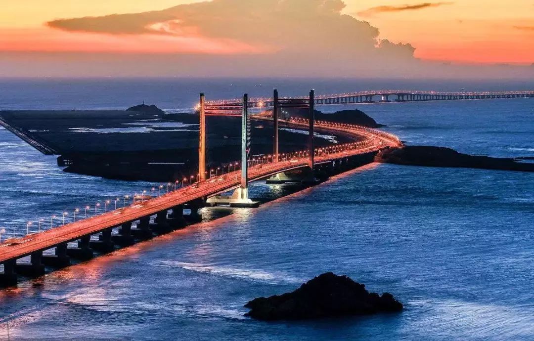 上海浦东2023年gdp增量,浦东gdp占比