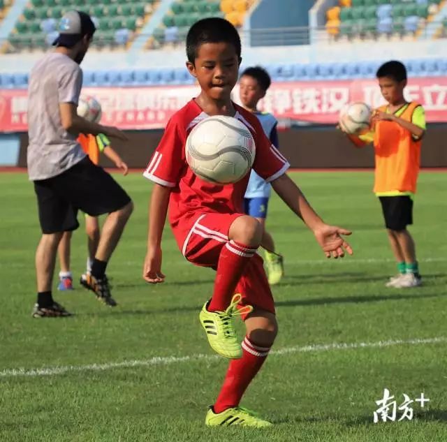 梅州足球发展的秘诀,足球之乡再创辉煌了
