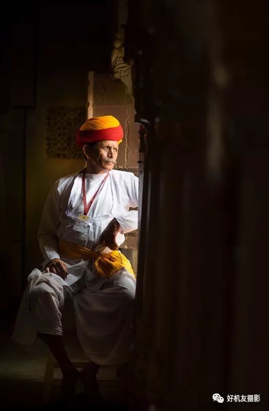 摄影怎么拍才能不跑焦,拍人像跑焦的正确方法