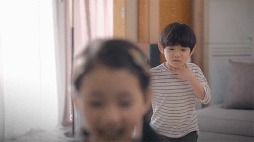 20年烟民咽喉发黑,瑞士专业医师推荐!一喷杀菌99.9%,止咳清痰排烟毒