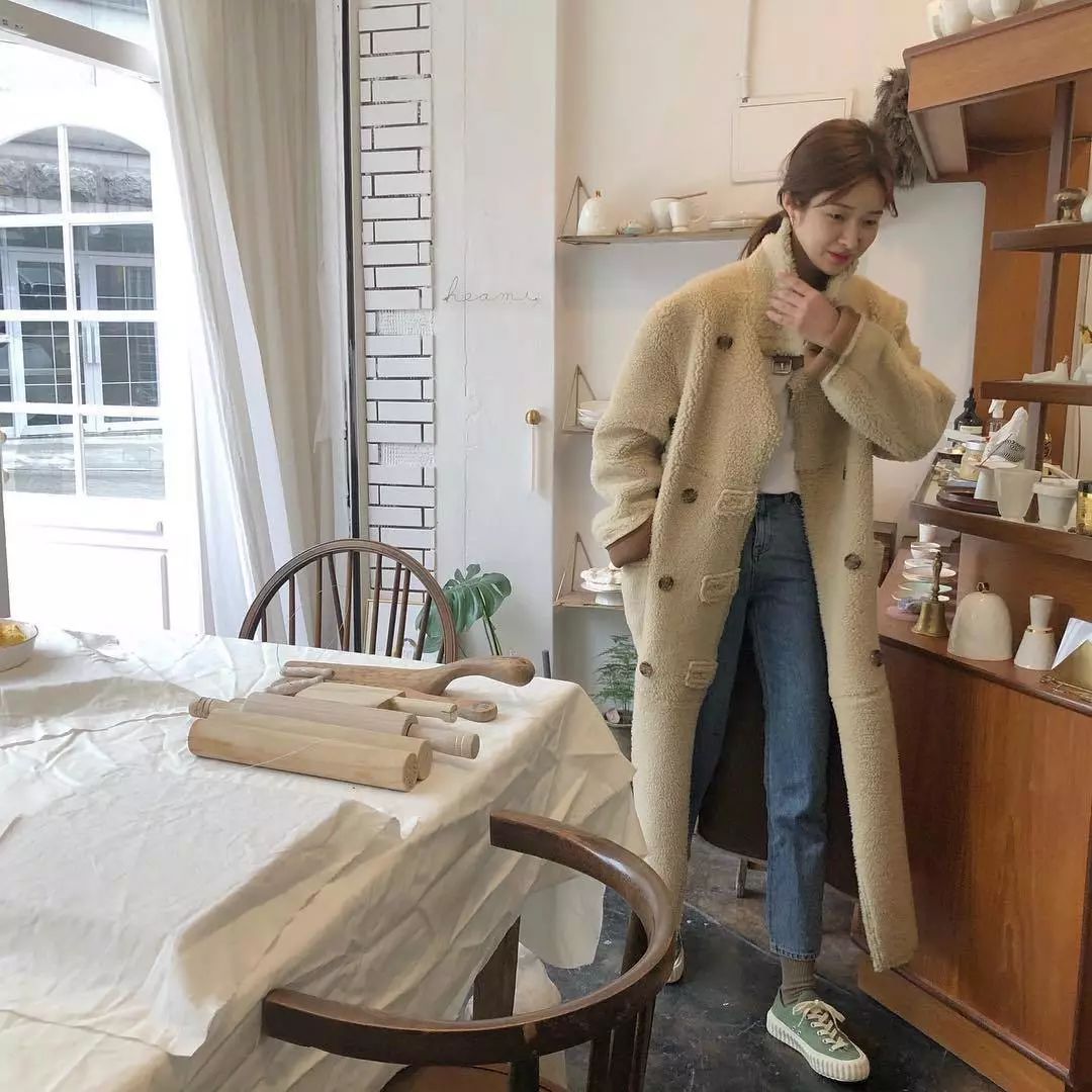 韩国女私服穿搭,韩国女星私服极简风穿搭