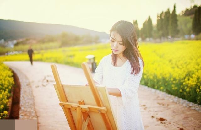 拍照油菜花技术技巧,手机拍摄油菜花人像摄影方法