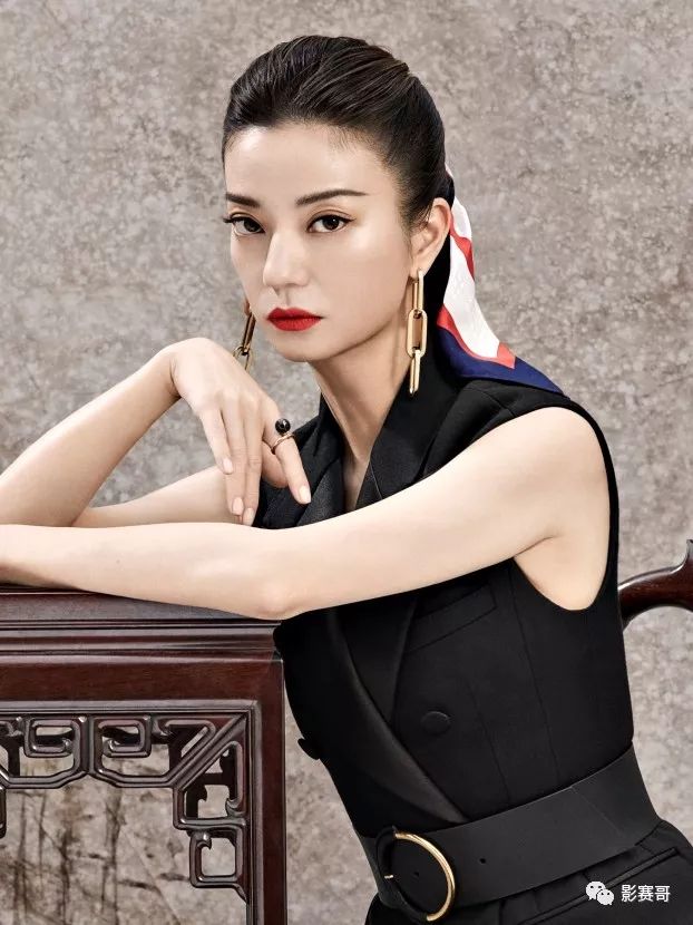 这位国际级摄影师，你是不是对全家福有什么误解？