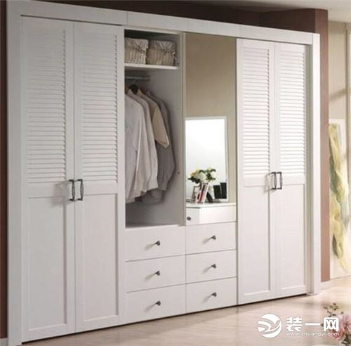 整体衣柜价格大概多少钱一平,整体衣柜实木多少钱