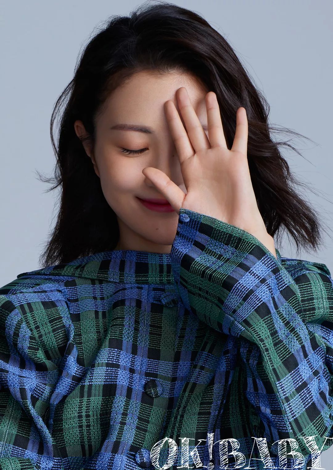 包饺子一家老小齐上阵,包饺子一家人聚在一起