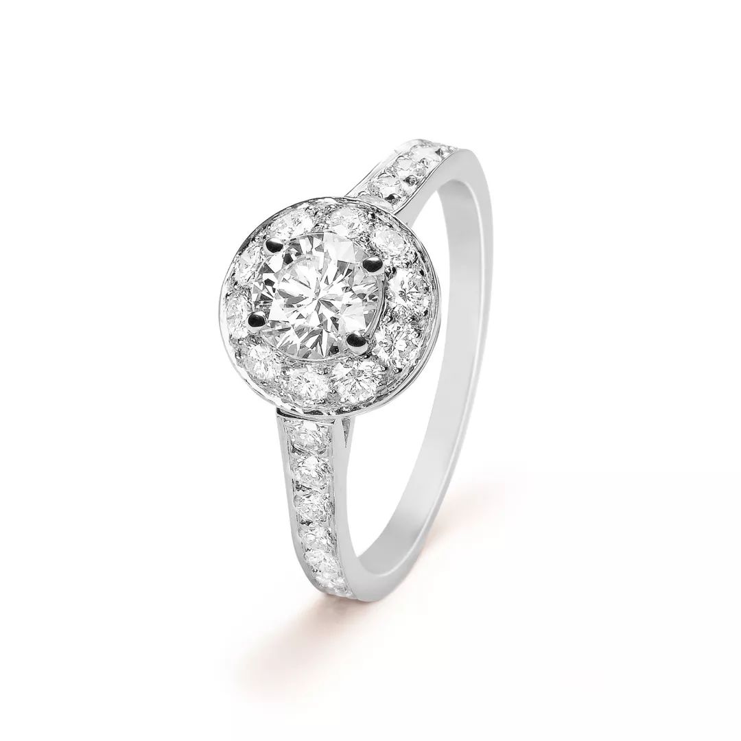 一克拉的钻戒多少钱左右啊,小红书一克拉开口钻戒