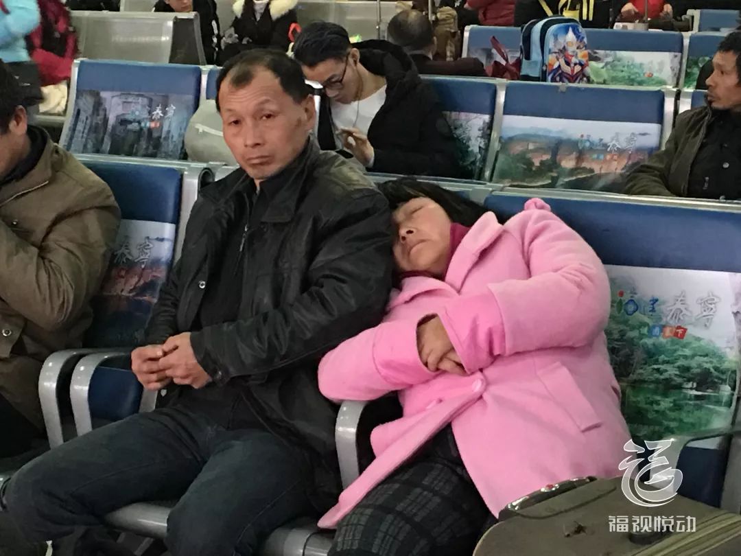 路途再拥堵也要回家过年,路途再遥远也要回家过年图片