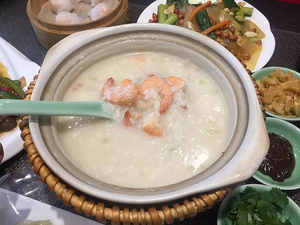 138元抢168元自助晚餐,88元3斤虾团购套餐