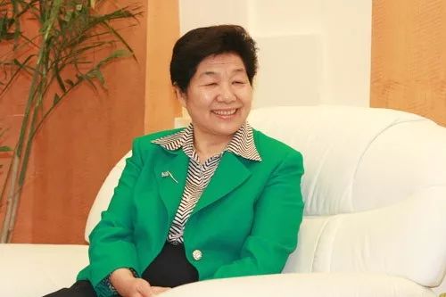 白手起家的30岁女企业家,38岁创业成功的女企业家