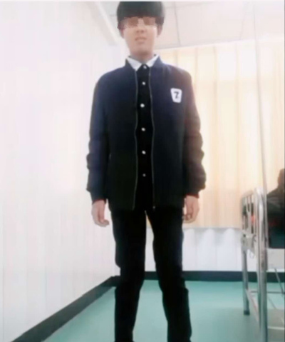 被谎言带走的男孩父亲相信村医15年致病情一再延误