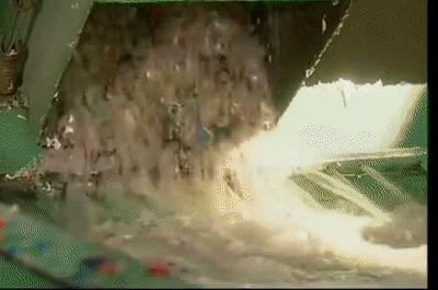 塑料瓶可以制成衣服吗,塑料瓶能做什么衣服卖