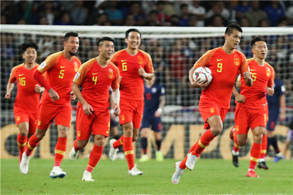 「对话肖智」不踢球可能去当兵,首秀进球还得感谢“锦鲤”大宝