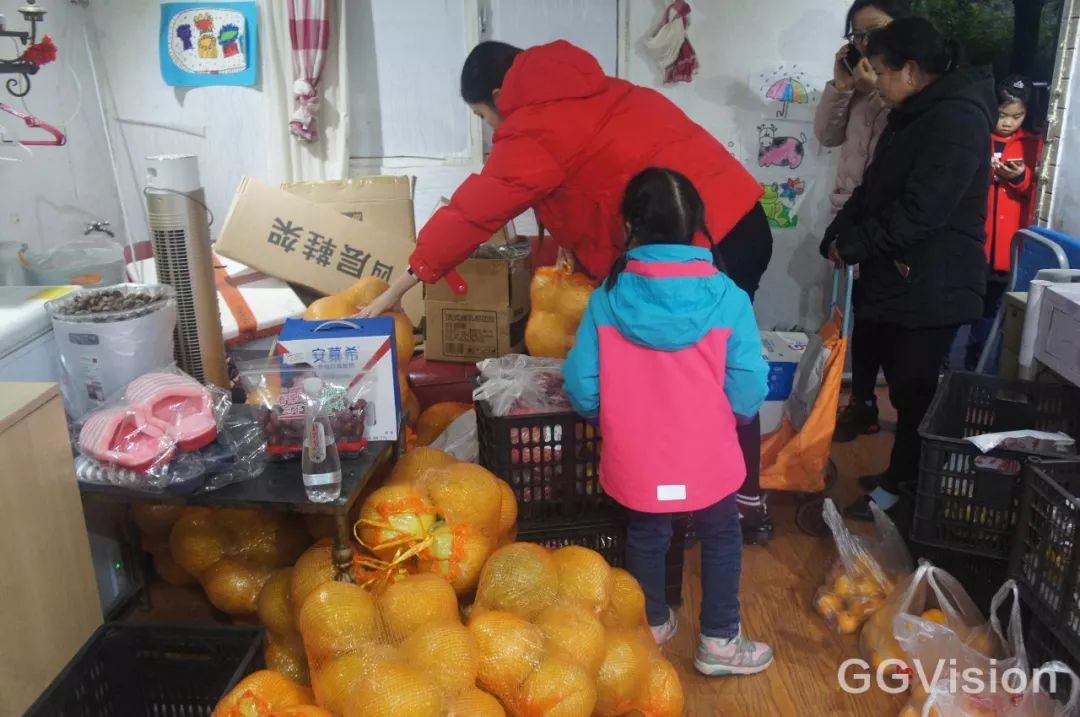 *底卧**社区团购，我们跟3位团长聊了聊这门好生意