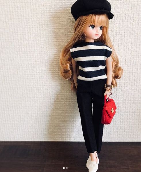 火爆ins的美妆娃娃穿搭日常，承认吧，你的衣服还没一个玩偶多！