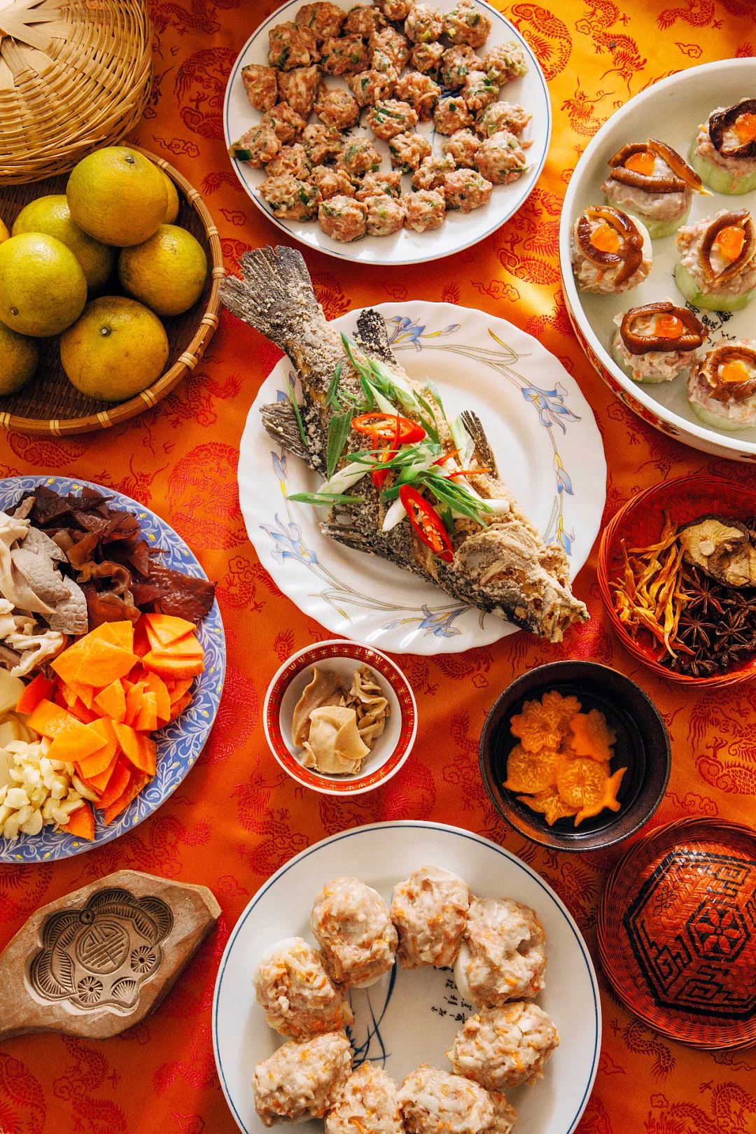 年夜饭必须吃得尽可能丰盛,2018年夜饭怎么吃最有家的味道