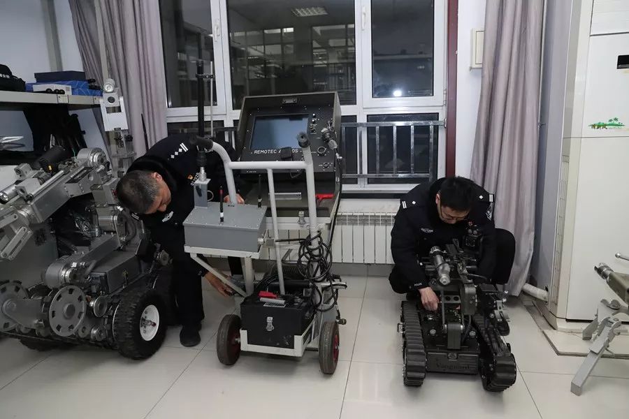 济南大明湖相亲相爱一家人,相亲相爱一家人济南