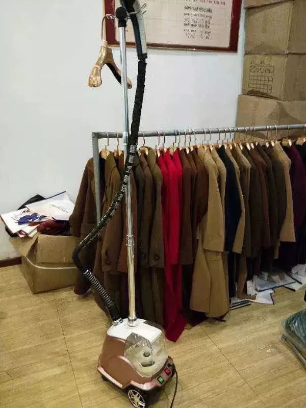 老板疯了!羊绒大衣全场低至0.75折,柳州这个地方要被挤爆啦