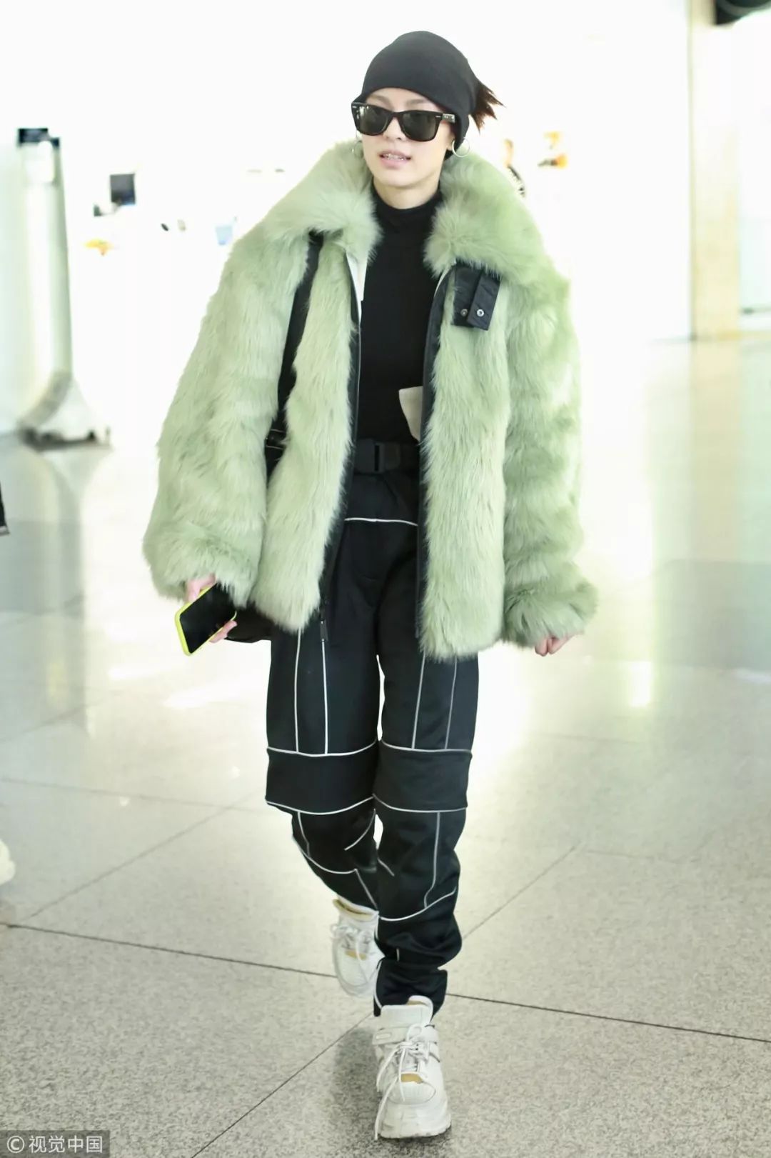 要想生活过得去必须自己要努力,要想生活过得去必须出去