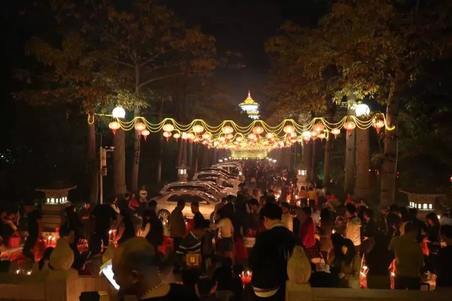 震撼南京灯光秀,玄武山最新景点