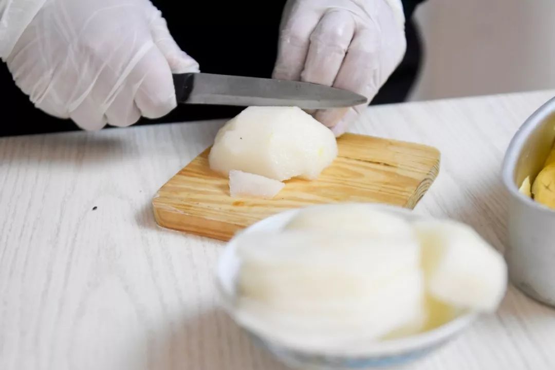 做个简单的蛋糕祝女儿生日快乐,人日蛋糕