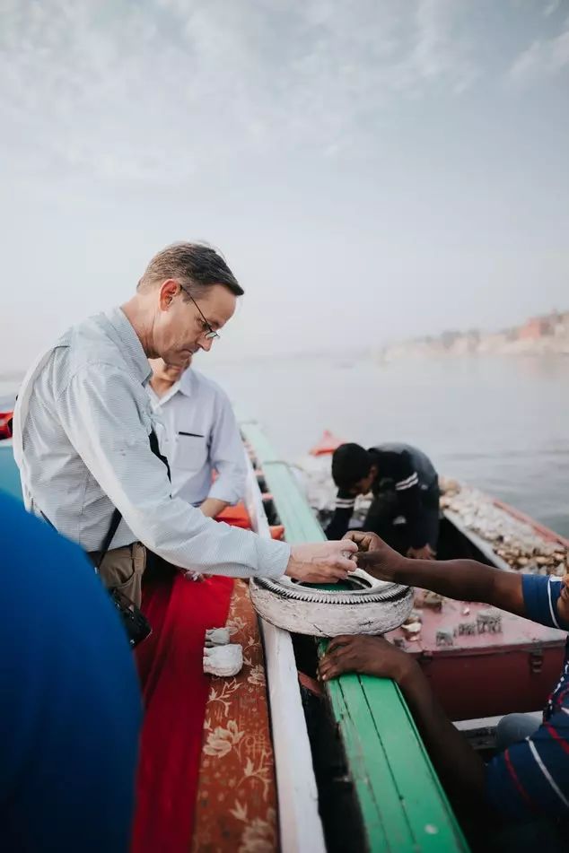 一场迟滞21年的冒险：重要的是，我们要去经历丨《小小巴黎书店》连载4