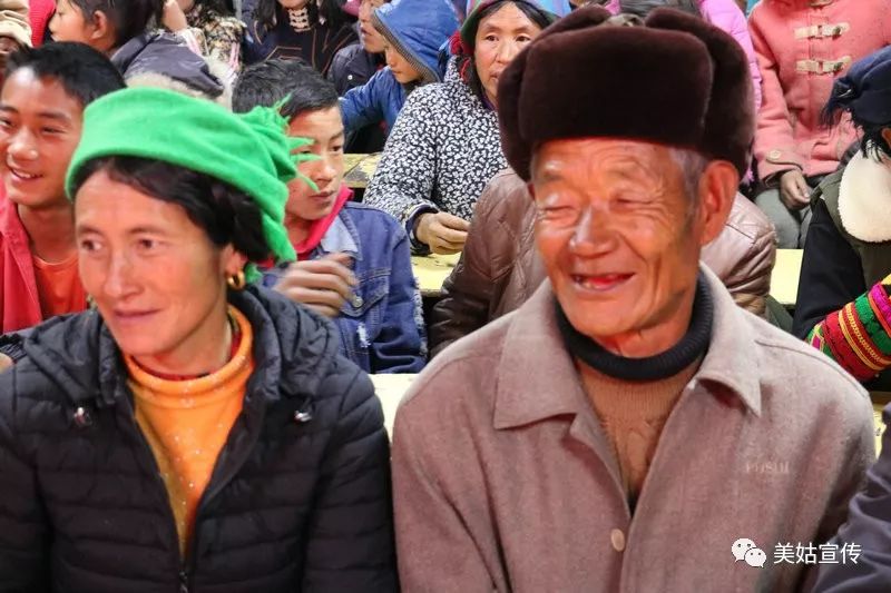 别样春晚演绎新型农村社区新生活,别样的村晚视频