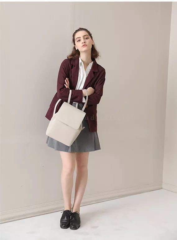 女人一般多少个包合适,女孩子需要几个包