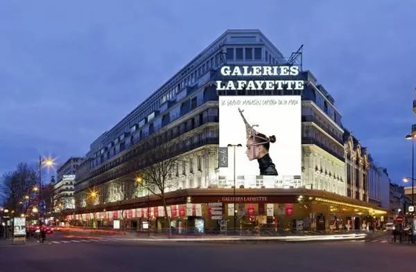 时尚界老佛爷谢幕,时尚界老佛爷来历简介