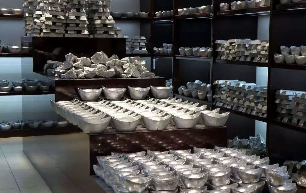 一张报纸暴露真实事件,一张红纸引发的血案