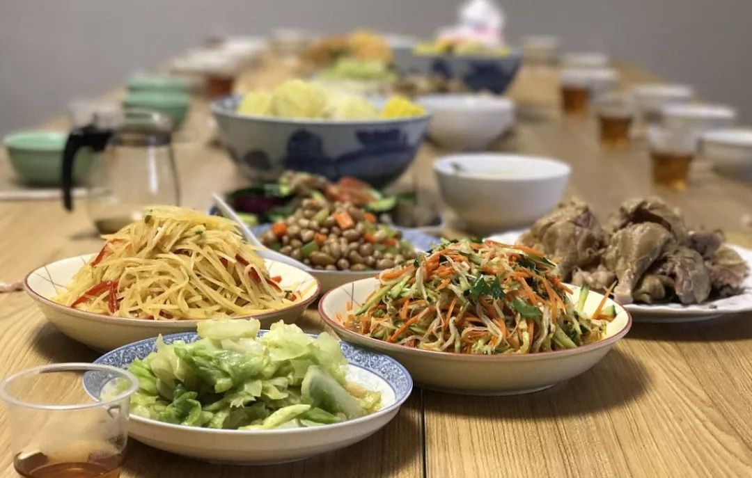 馄饨馅怎么调好吃教程窍门,大厨馄饨馅的调制做法