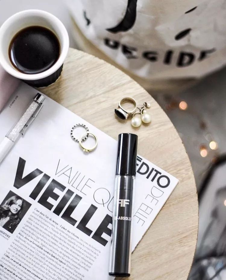 神烦眼下这道纹，卡粉又显老！