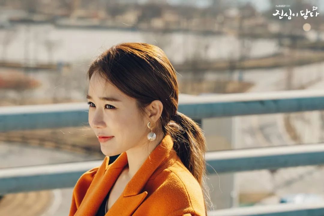 触及真心刘仁娜同款格子大衣,触及真心大衣