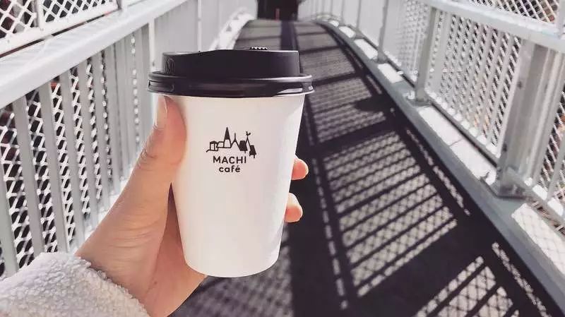 热饮咖啡杯盖的正确打开方法,咖啡杯盖怎么拧