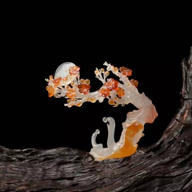 美玉“开花”,艳而不俗