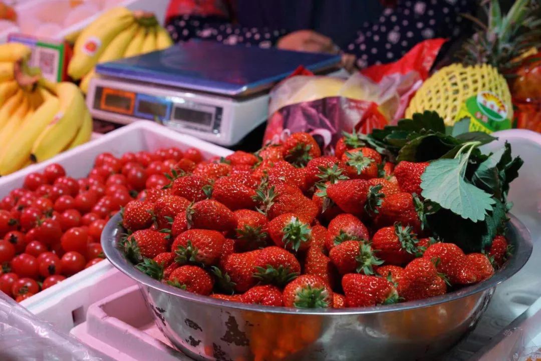 一向以“好吃”出名的凯悦,这次带我把人间三月的春天都吃进了嘴里