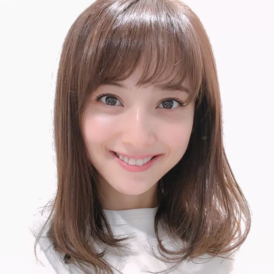 如何打理出最合适自己的短发,准备留长发的短发怎么打理好看