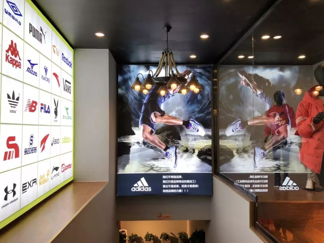 耐克运动鞋49元一双 (耐克运动鞋298元只卖一天)