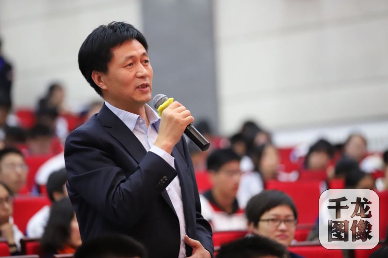 电影老师好片段,电影老师好中的插曲