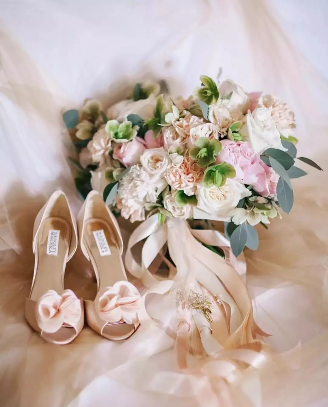 简单好看的婚纱画法,婚纱照五套风格穿搭推荐