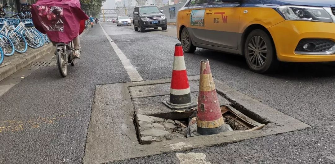 关于井盖塌陷的报道,为什么井盖塌陷