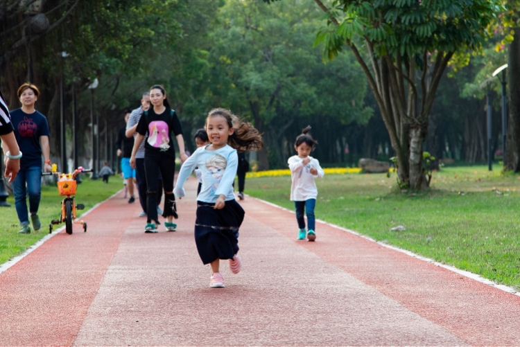 缁跨編骞夸笢缁挎墦鍗¤鍑犱釜鍦版柟,缁垮姩鎵撳崱
