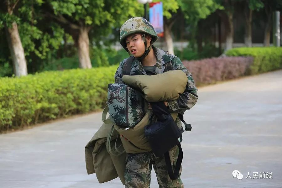新兵连前几天最难熬,新兵六个月减脂40斤