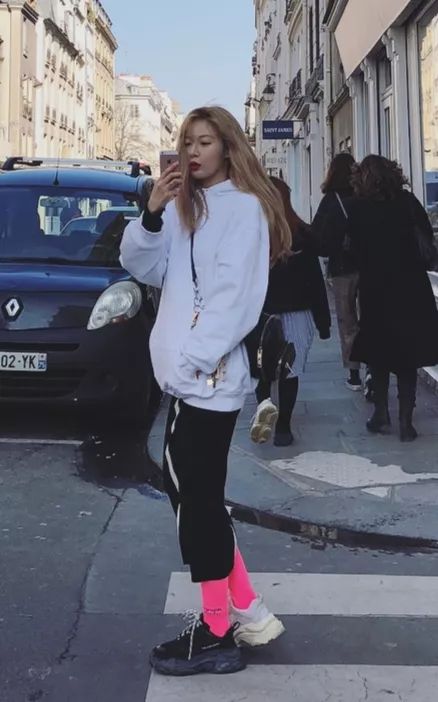 泫雅衣着,泫雅衣服怎么搭配