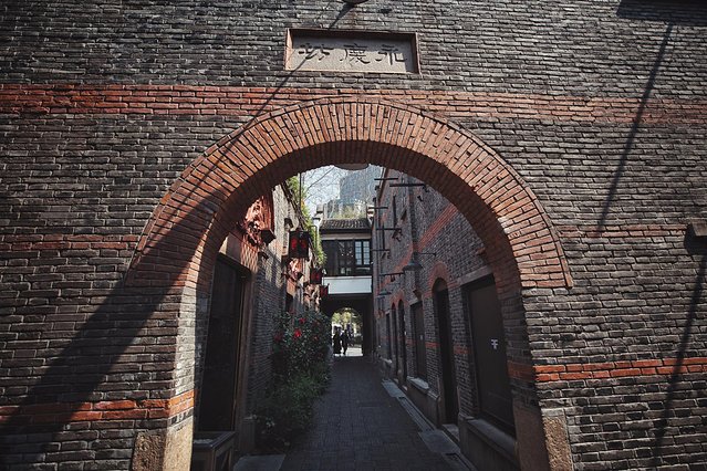 穿越时间与空间，带你看不一样的上海