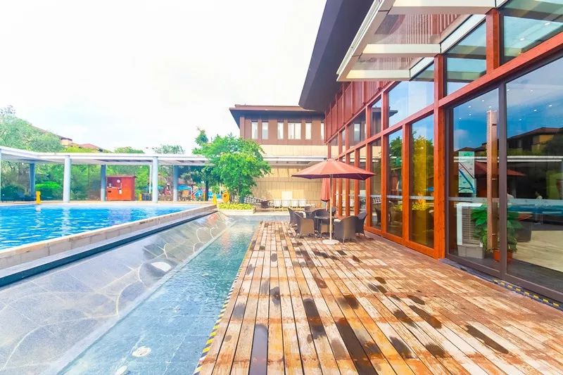 只要¥488元，珠光御景温泉美食酒店随你浪！温泉SPA+自助餐+精美下午茶+龙归寨门票~周末通用！