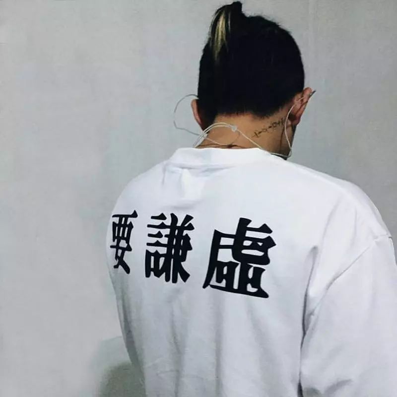 aj1low黑白黑红脚趾搭配,aj4酷灰脚感怎么样